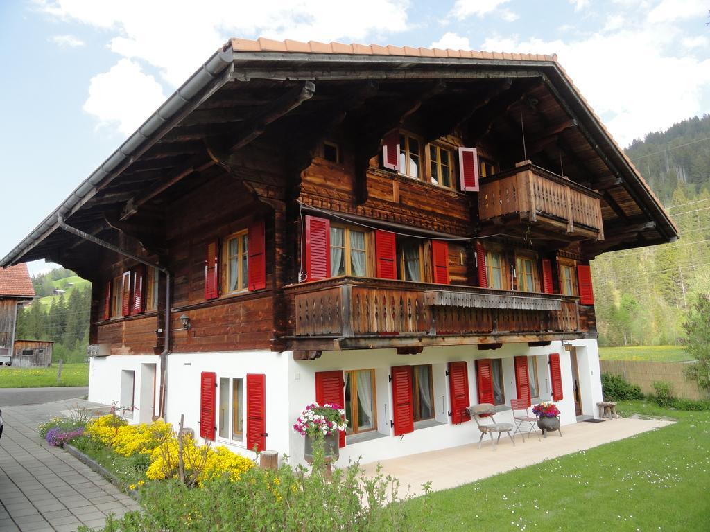 Casa Antica Apartment Gstaad Exterior photo