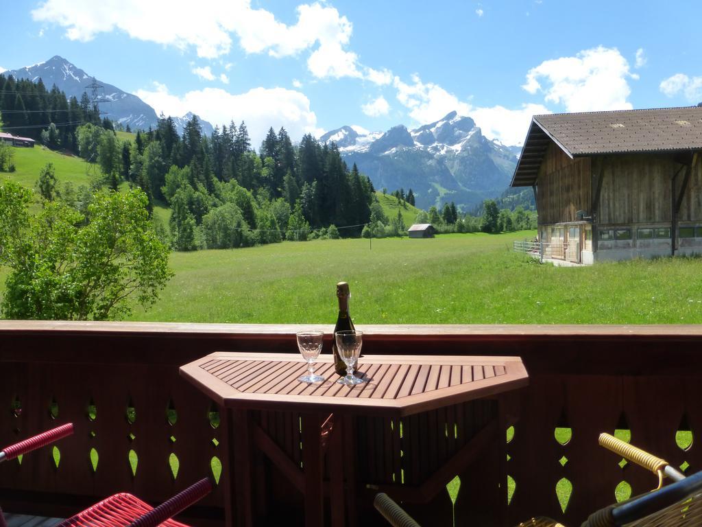 Casa Antica Apartment Gstaad Exterior photo