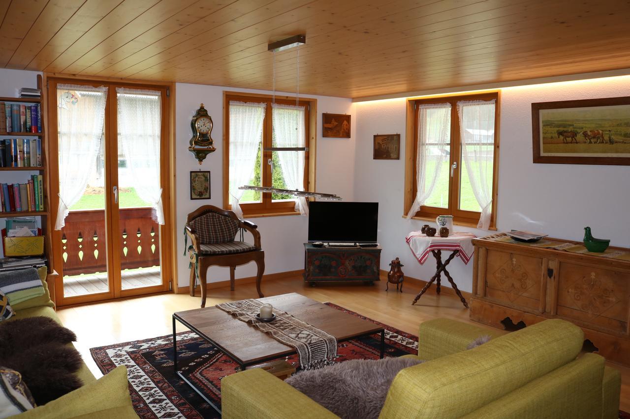 Casa Antica Apartment Gstaad Exterior photo
